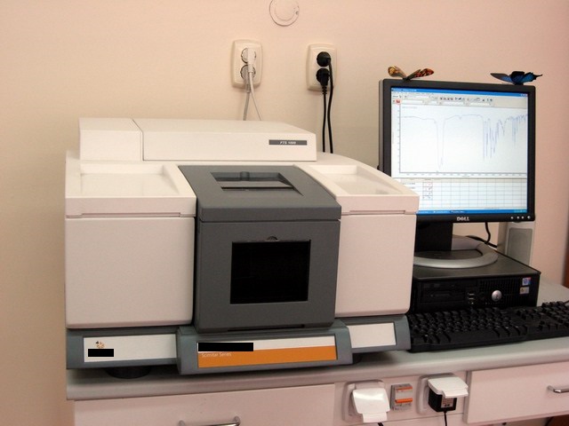 FTIR spectrometer Enviropass